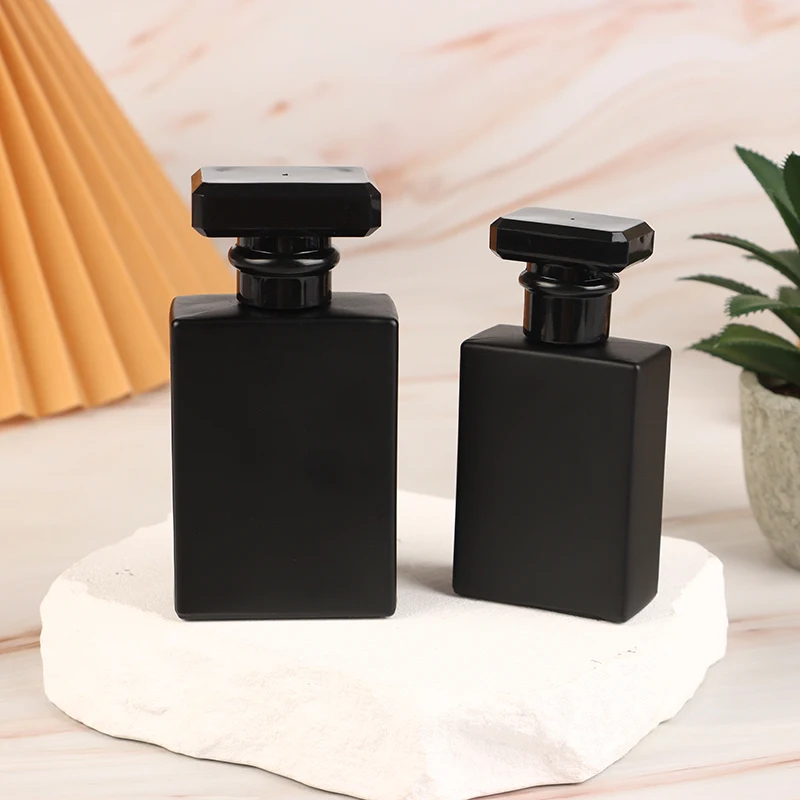 30/50ml Bright Black Perfume B - Water Bottle Blank recension och pris